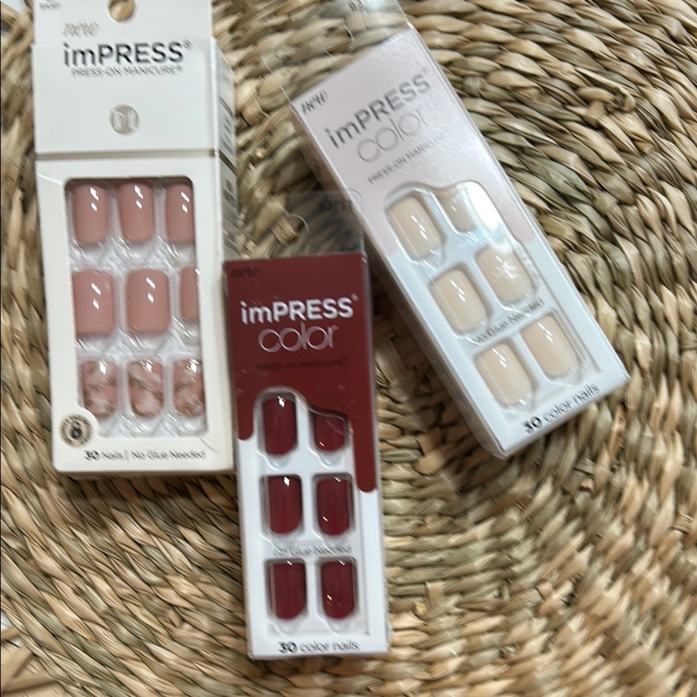 imPRESS Press-On Nails Set - Nude and Red